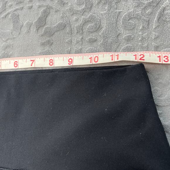 Yogalicious Lux Black Shorts Large - Picture 4 of 6